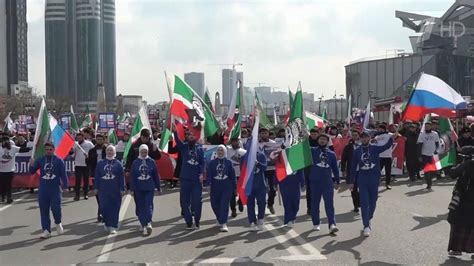 Грандиозное шествие: Марш по Петрограду