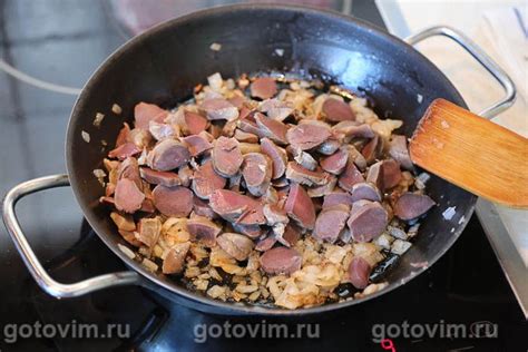 Запеченные утиные желудки с луком и медом