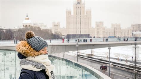 Первые признаки изменений волос в холодную погоду