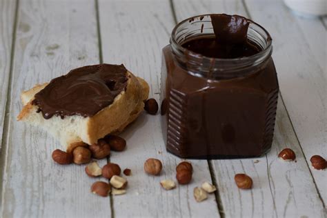 Приготовление домашней пасты из пустой банки Nutella