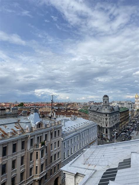 Прогулка по крышам города с захватывающим видом на Петербург