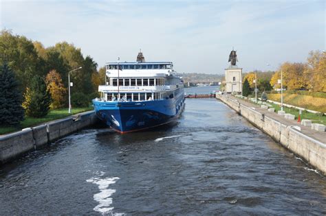 Сны о покоящейся воде предсказывают успех