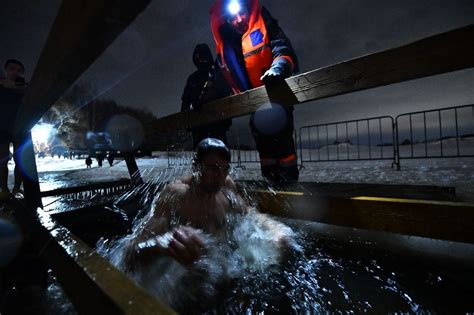 Толкование сновидения: попасть в ледяную воду