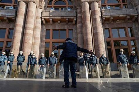 Укрупнение протестов в стране