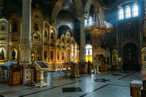 Церковь внутри и жизненные проблемы мужчин