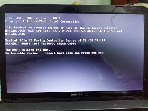 No boot device available: что делать?